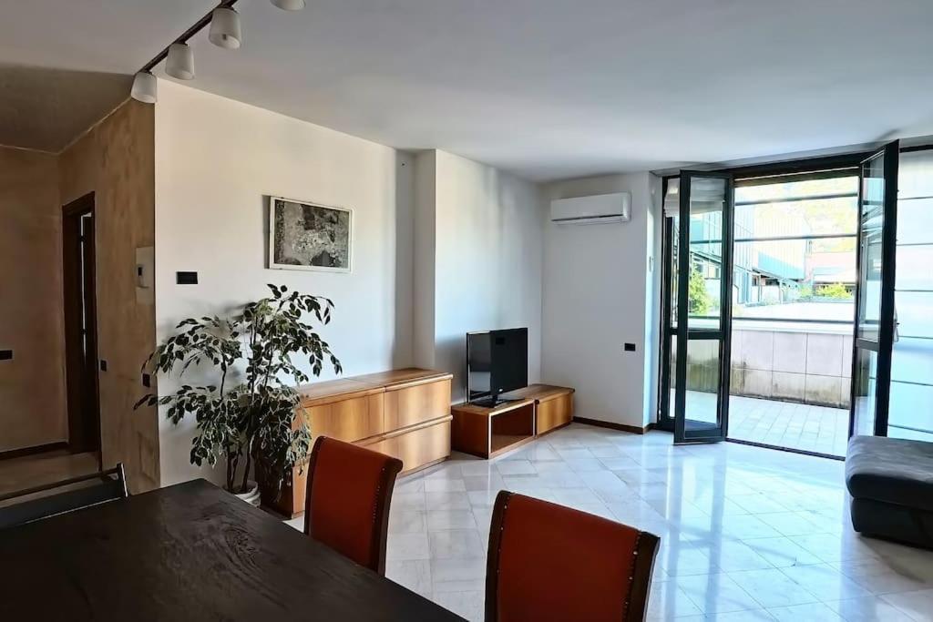 Appartamento Como Con Free Parking E Wifi Exterior foto
